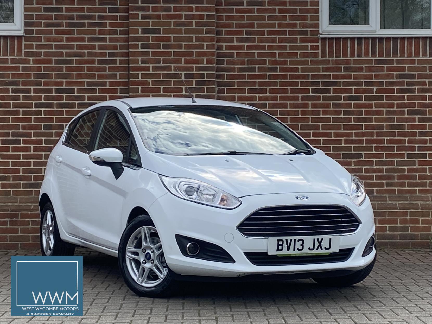 Ford Fiesta 1.0 Zetec Hatchback 5dr Petrol Manual Euro 5 (s/s) (80 ps)