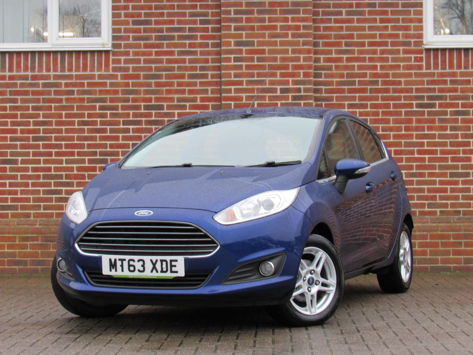 Ford Fiesta 1.0T EcoBoost Zetec Hatchback 5dr Petrol Manual Euro 5 (s/s) (100 ps)