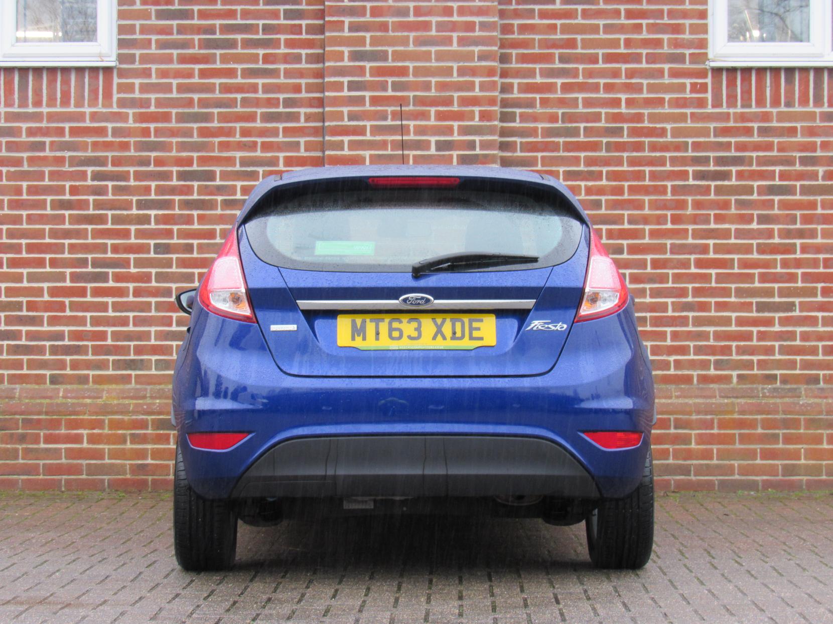 Ford Fiesta 1.0T EcoBoost Zetec Hatchback 5dr Petrol Manual Euro 5 (s/s) (100 ps)