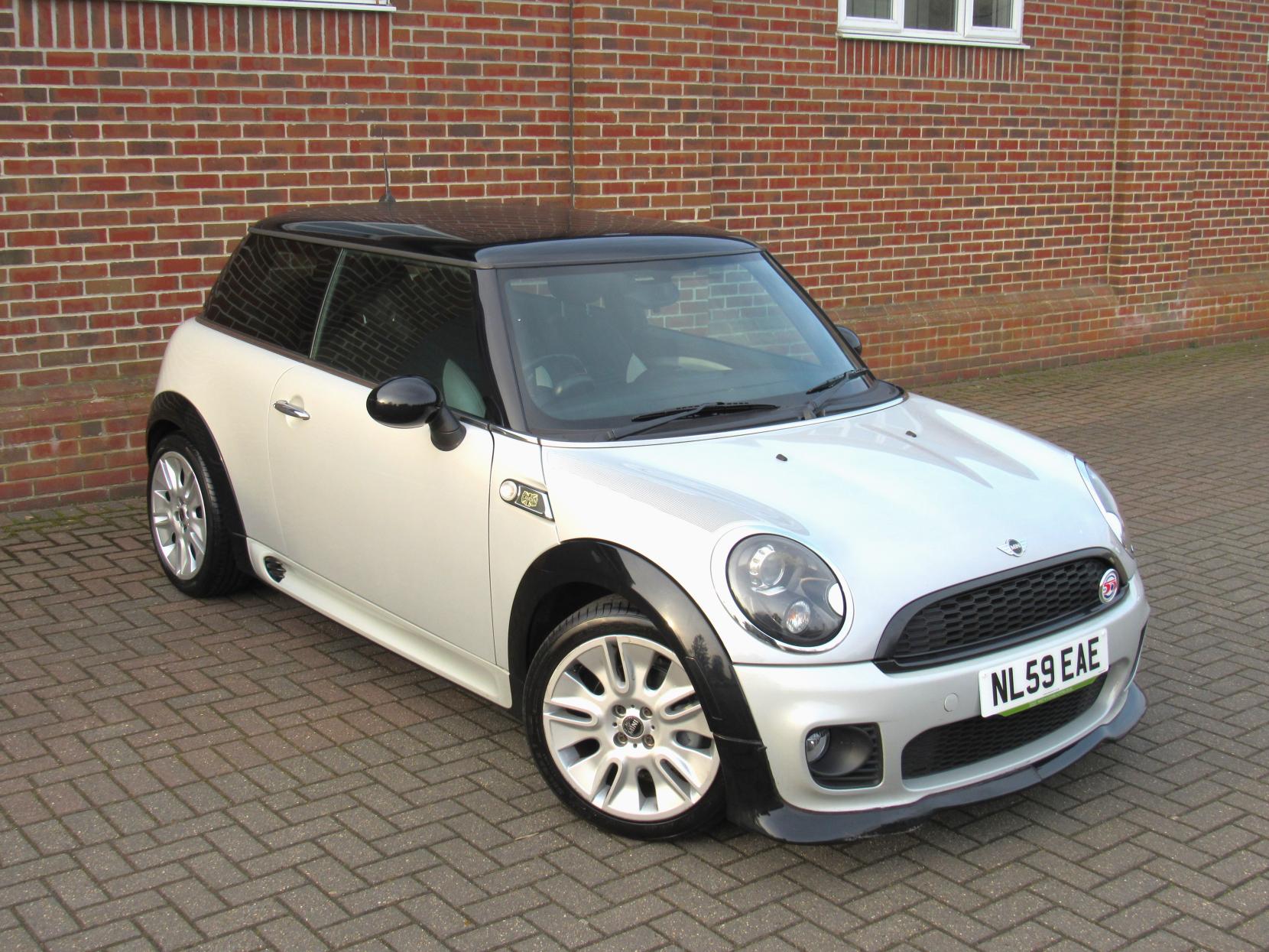 MINI Hatch 1.6 Cooper Camden Hatchback 3dr Petrol Manual Euro 4 (120 ps)