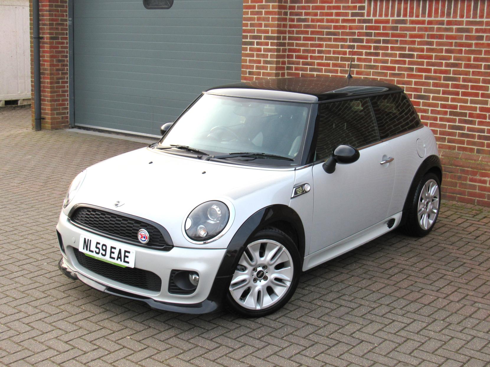 MINI Hatch 1.6 Cooper Camden Hatchback 3dr Petrol Manual Euro 4 (120 ps)