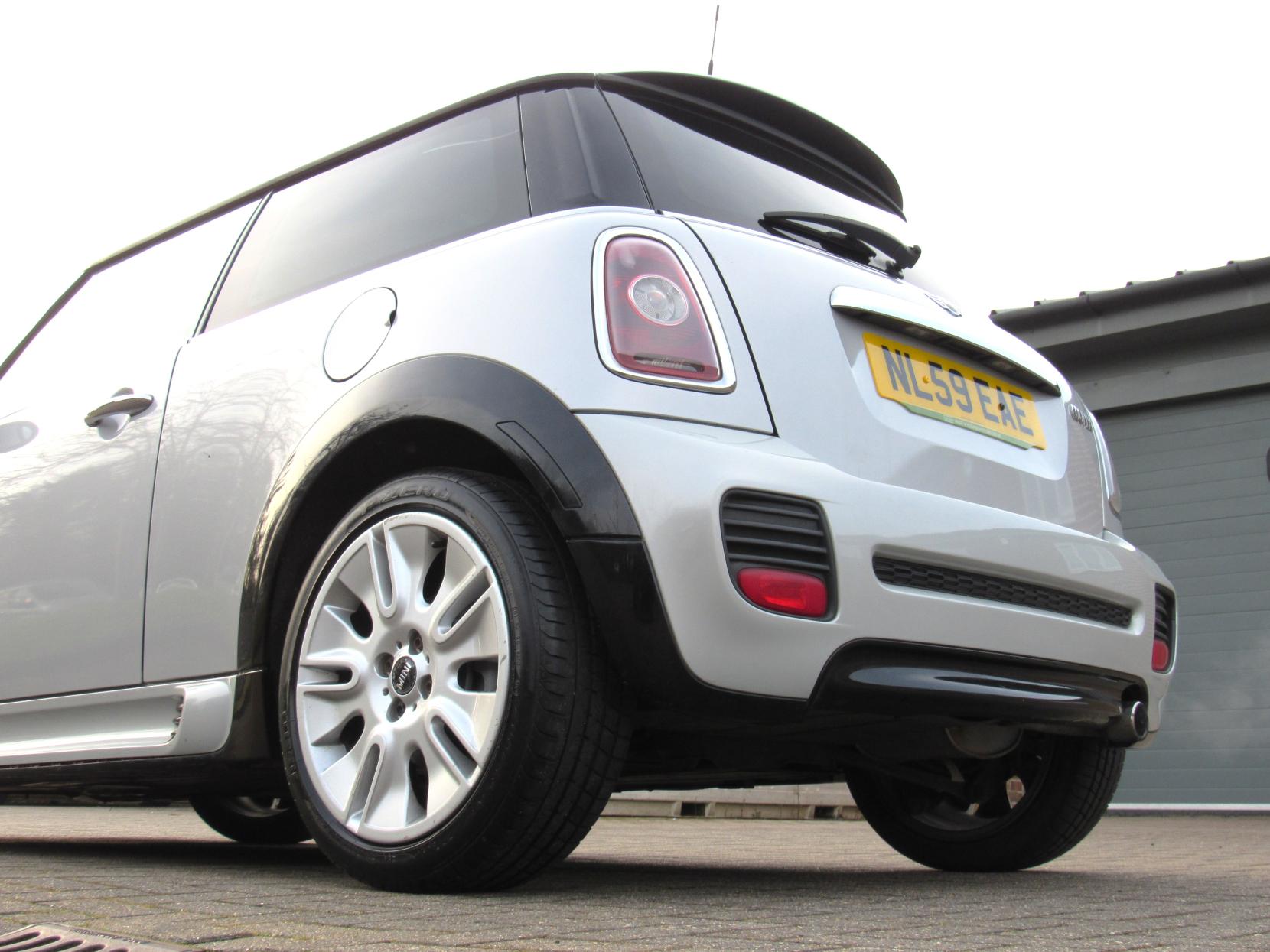 MINI Hatch 1.6 Cooper Camden Hatchback 3dr Petrol Manual Euro 4 (120 ps)