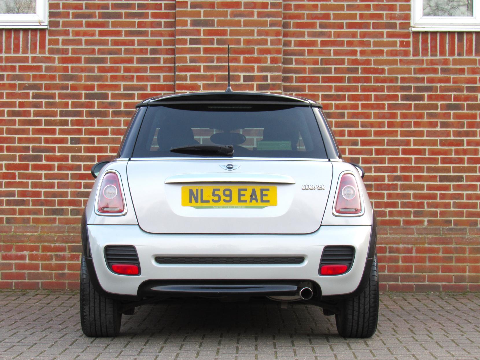 MINI Hatch 1.6 Cooper Camden Hatchback 3dr Petrol Manual Euro 4 (120 ps)