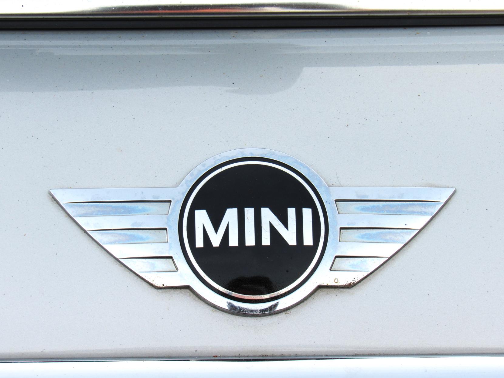 MINI Hatch 1.6 Cooper Camden Hatchback 3dr Petrol Manual Euro 4 (120 ps)