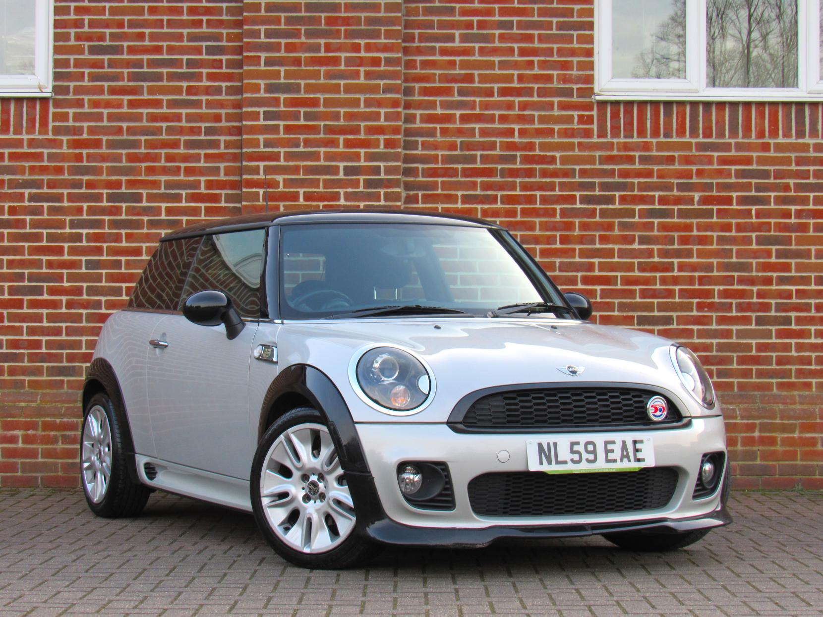 MINI Hatch 1.6 Cooper Camden Hatchback 3dr Petrol Manual Euro 4 (120 ps)